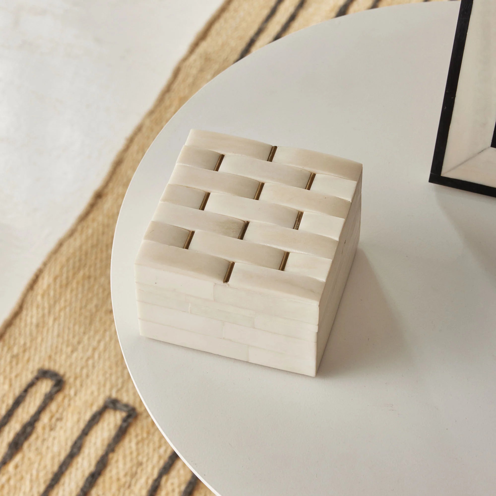 HORGANS SUKA BONE BOX SMALL