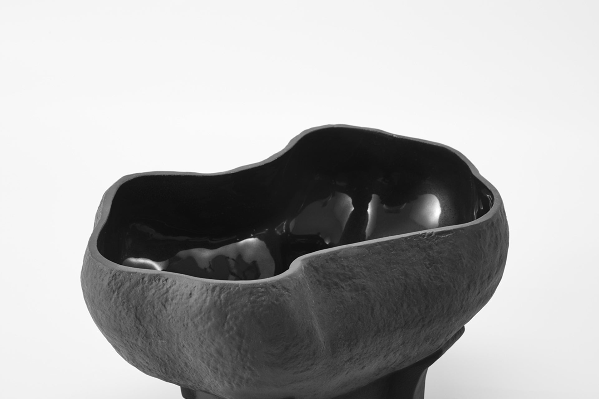 THE FOUNDRY CONCH BOWL EBONY