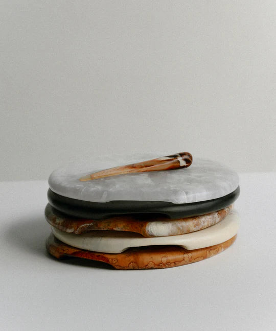 DINOSAUR DESIGNS LIGHT HORN STONE CHEESE KNIFE