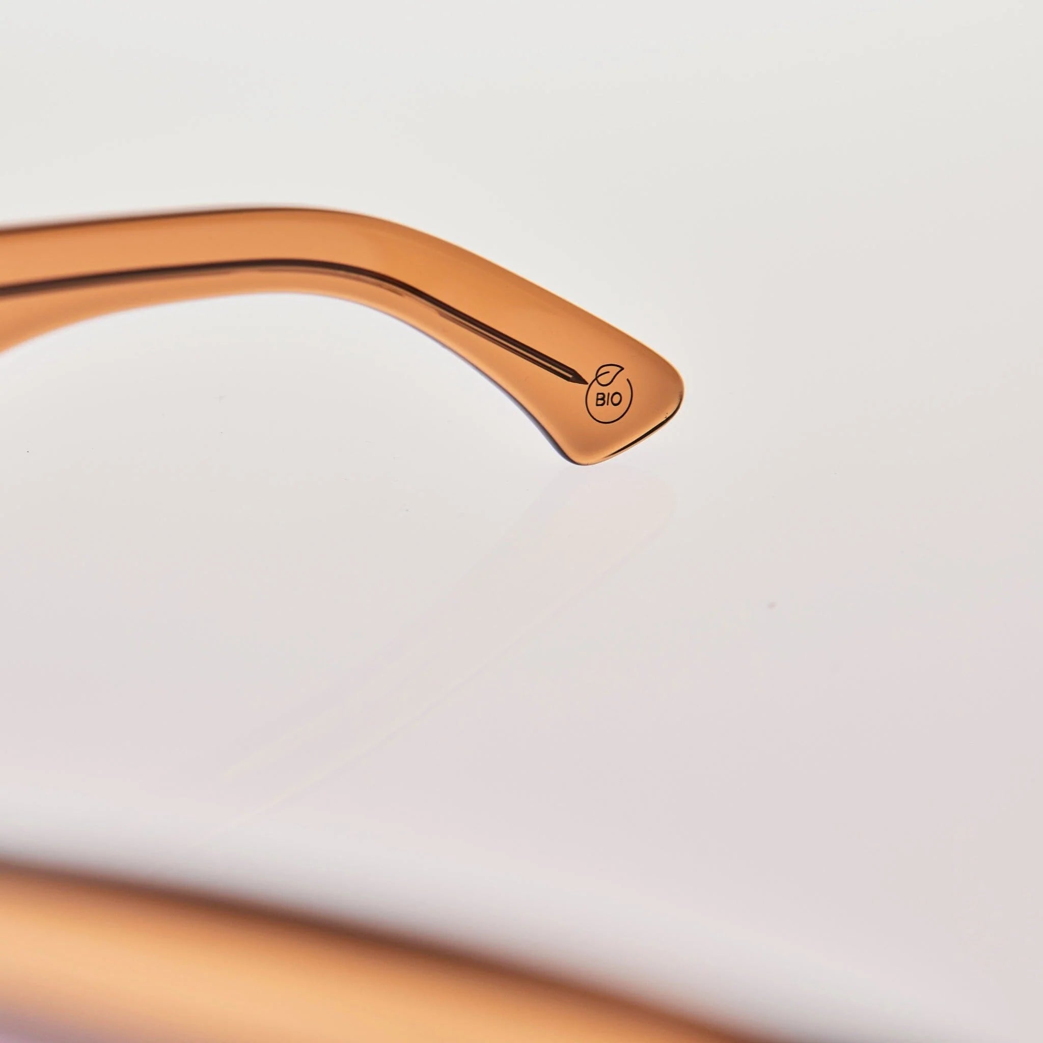 CHILDE - FARFALLE BIO ACETATE TRANSLUCENT COLA/AMBER GRADENT BIO LENS