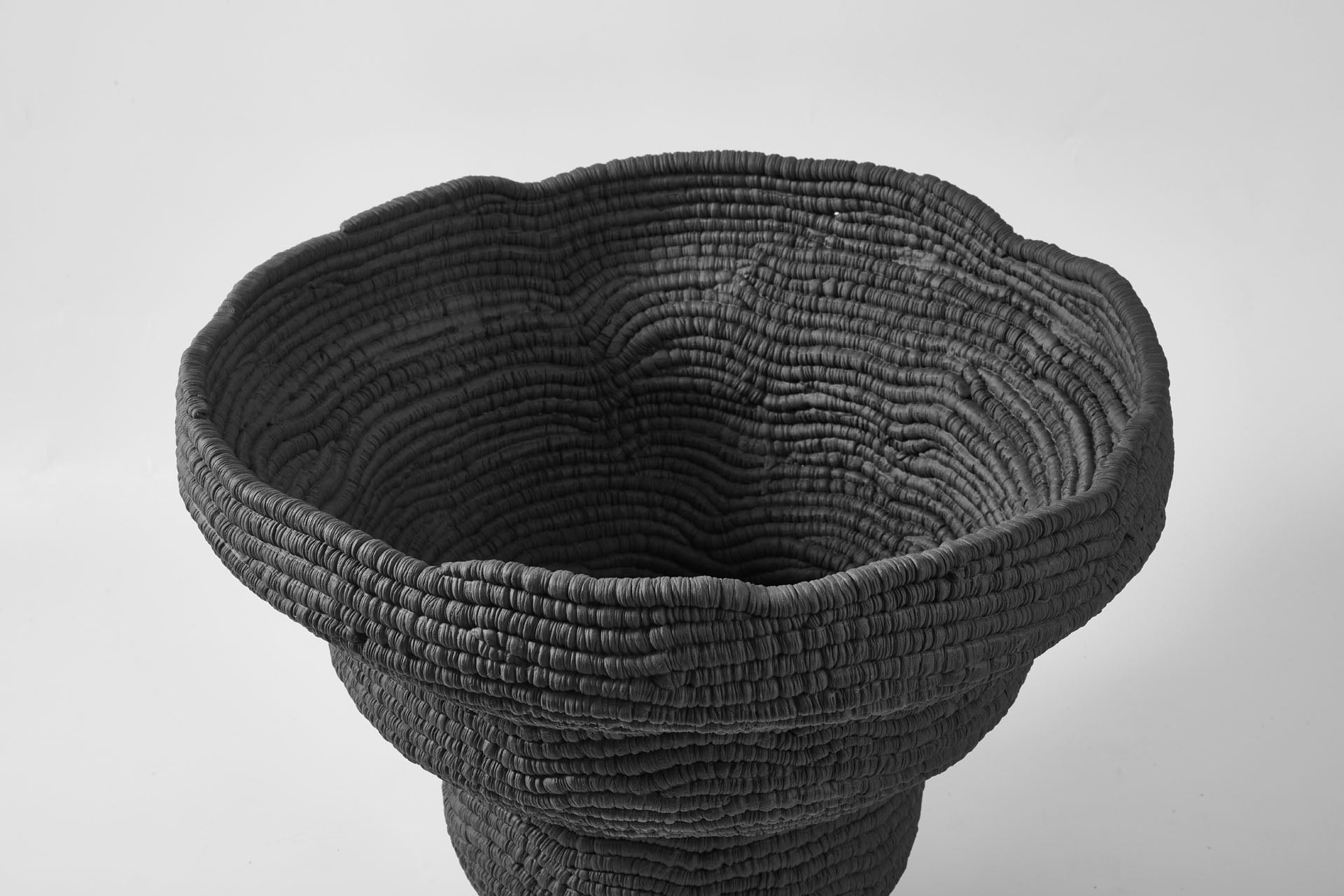 THE FOUNDRY MIRA BOWL EBONY LARGE