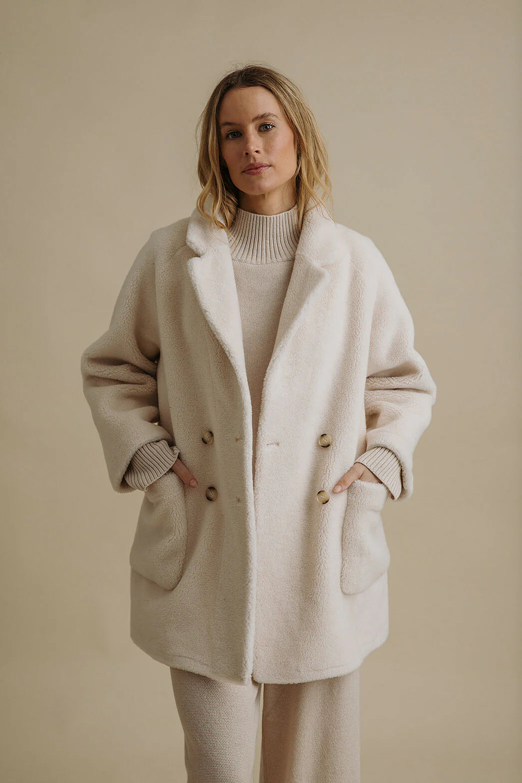TALAMAYA POLAR FAUX FUR COAT - SNOW