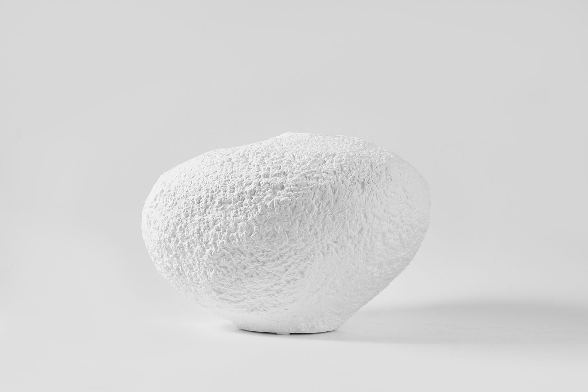 THE FOUNDRY URCHIN VASE PLASTER SMALL