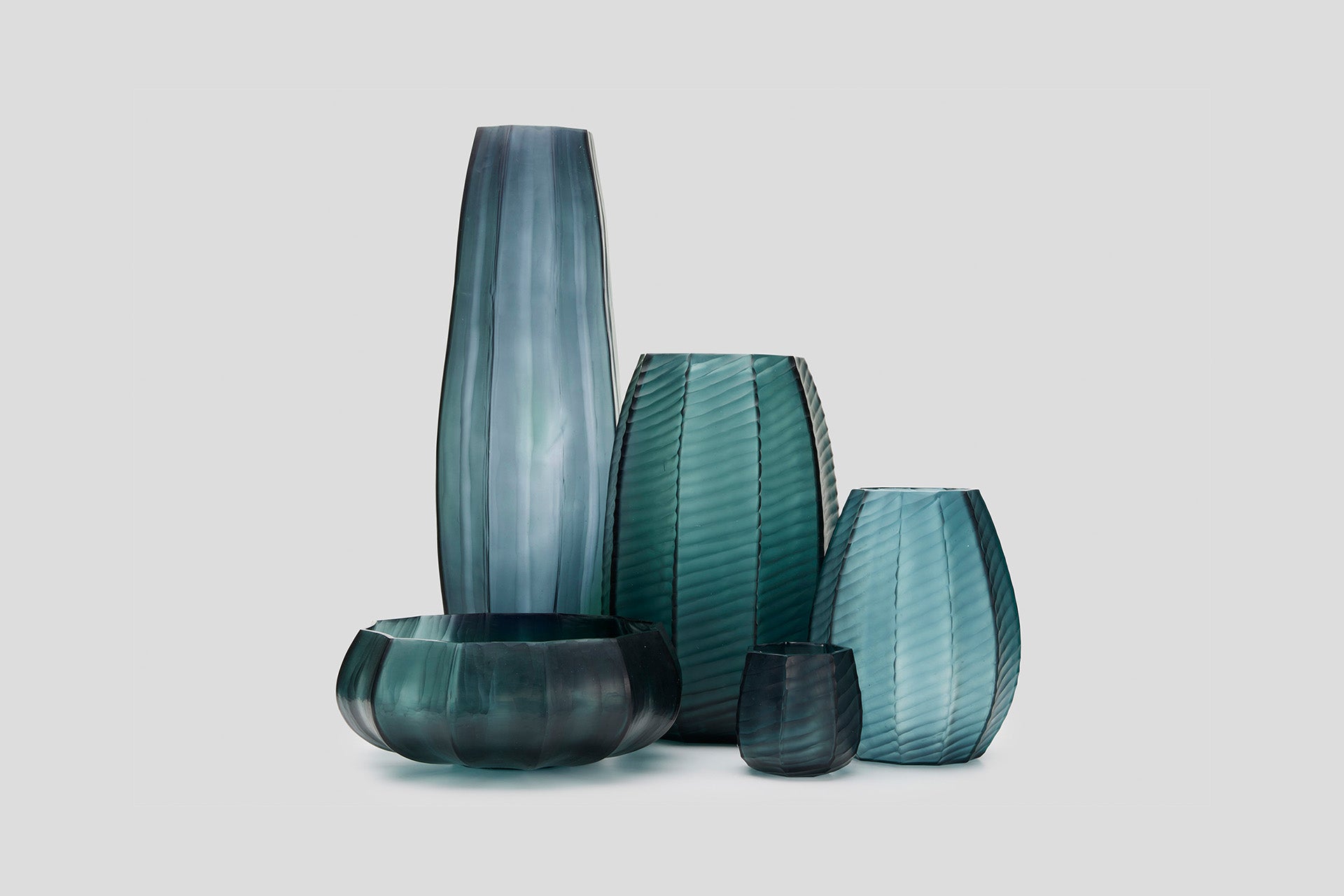 THE FOUNDRY LOTUS VASE PETROL MEDIUM