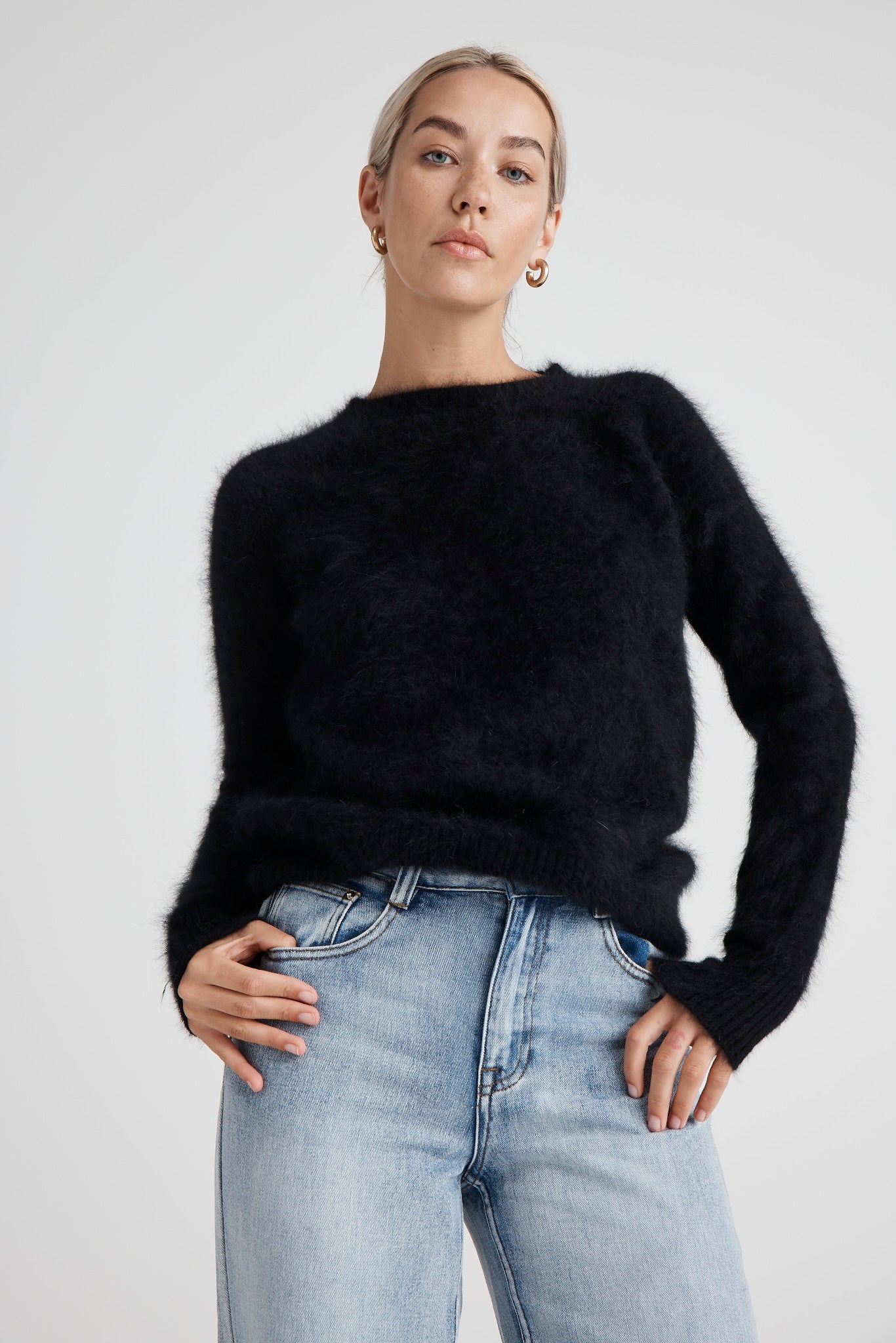 WORLD OF NOMADS ADELE CASHMERE CREW BLACK