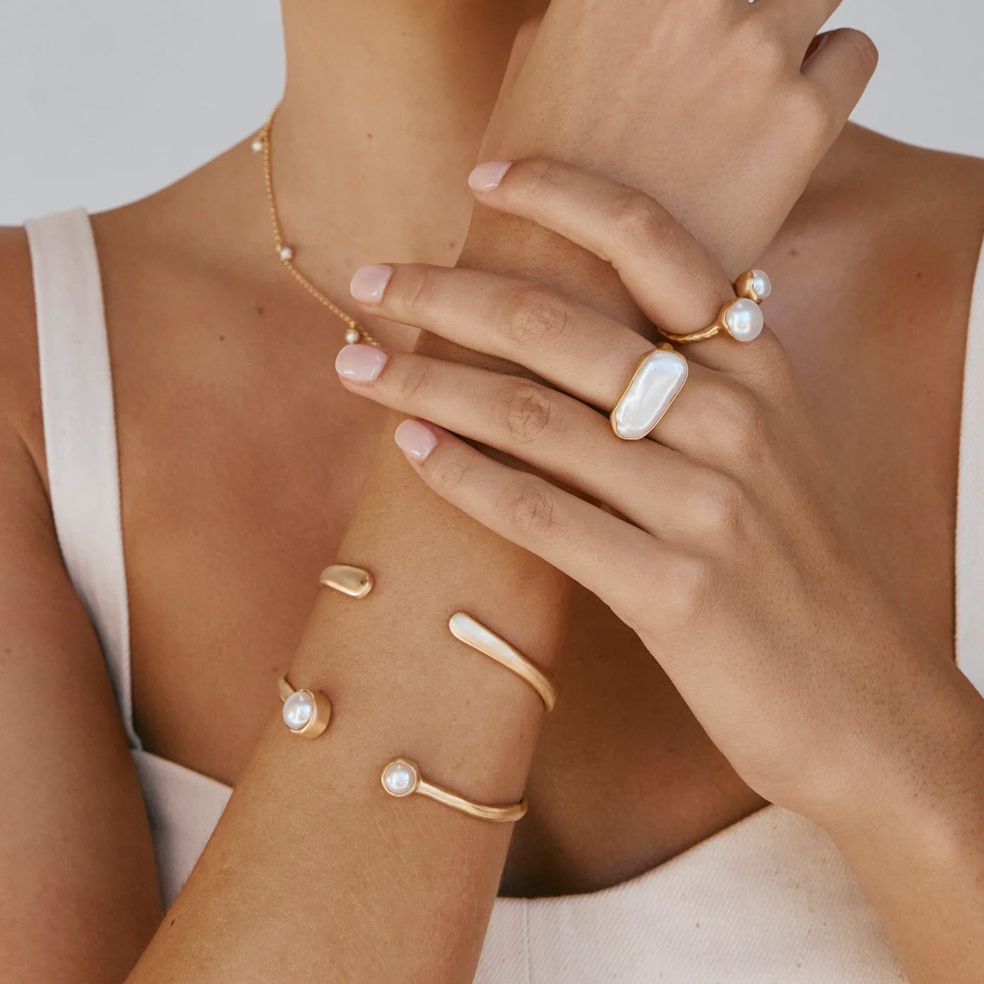 FAIRLEY PEARL BAR RING GOLD