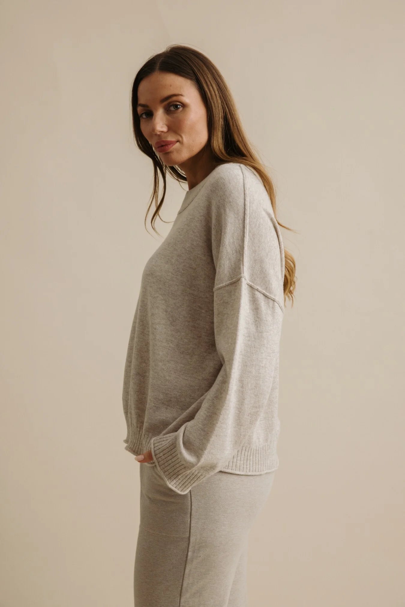 TALAMAYA ELEVATE MERINO CASHMERE CREW PULLOVER BUCKWHEAT