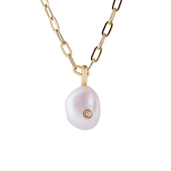 FAIRLEY FRESHWATER PEARL NECKLACE