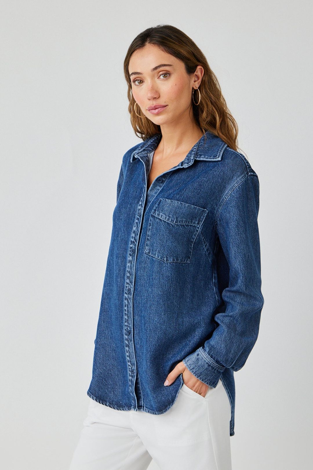 BELLA DAHL POCKET BUTTON DOWN SHIRT HORIZON WASH