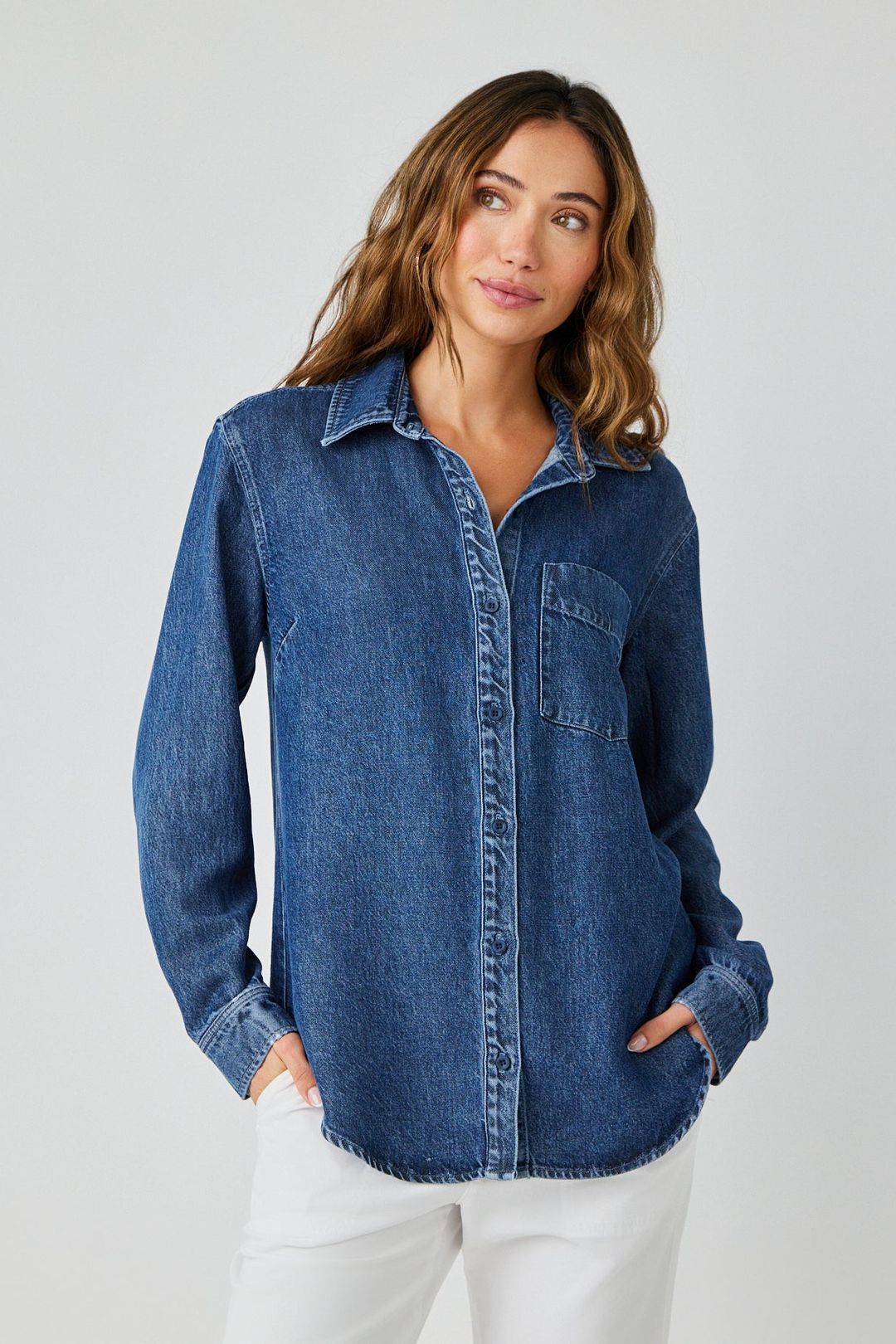 BELLA DAHL POCKET BUTTON DOWN SHIRT HORIZON WASH