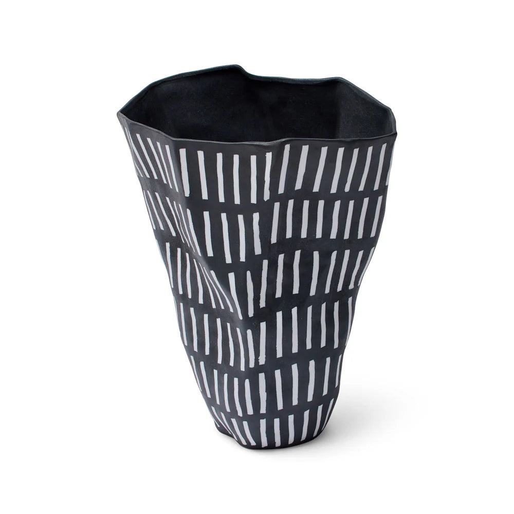 HORGANS EMI VASE - BLACK & WHITE