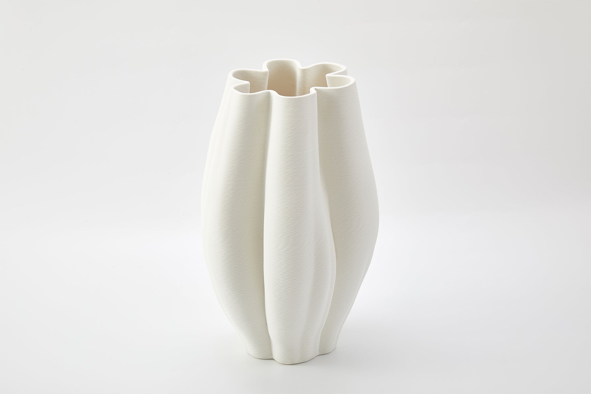 THE FOUNDRY LA MER VASE MEDIUM IVORY