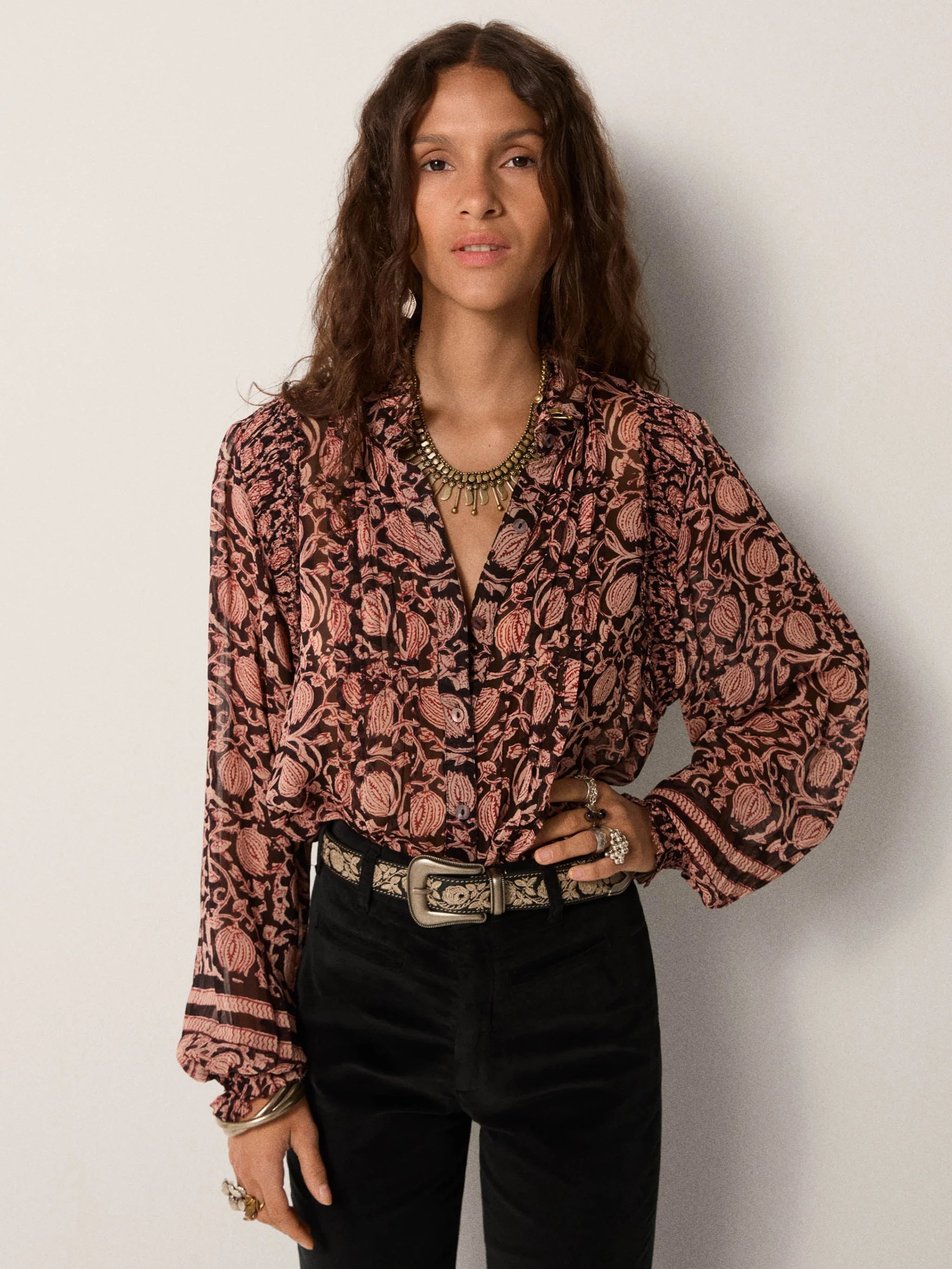 MAISON HOTEL MIA BLOUSE EBONY ROSE