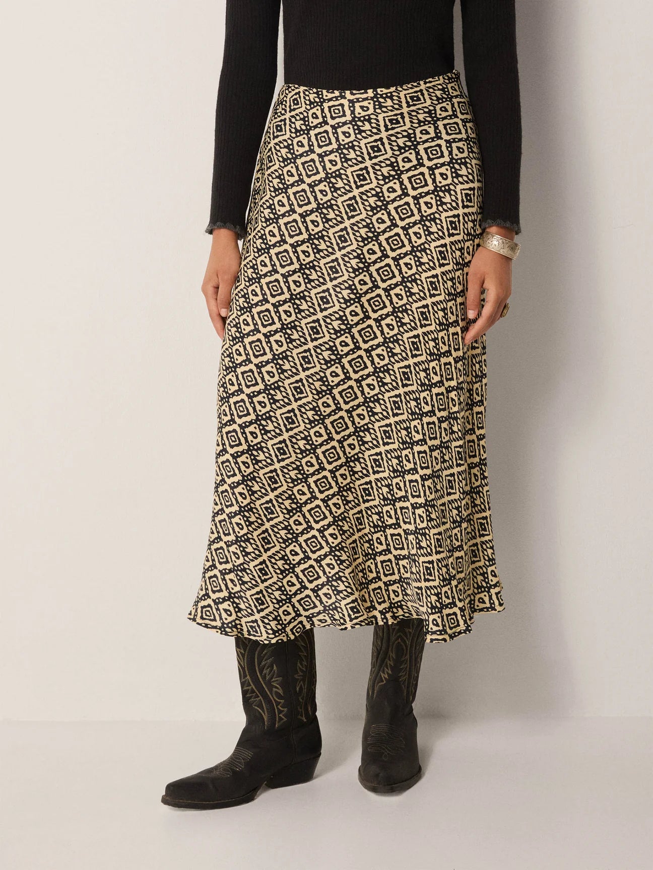 MAISON HOTEL IRENE SKIRT VANILLA ICE