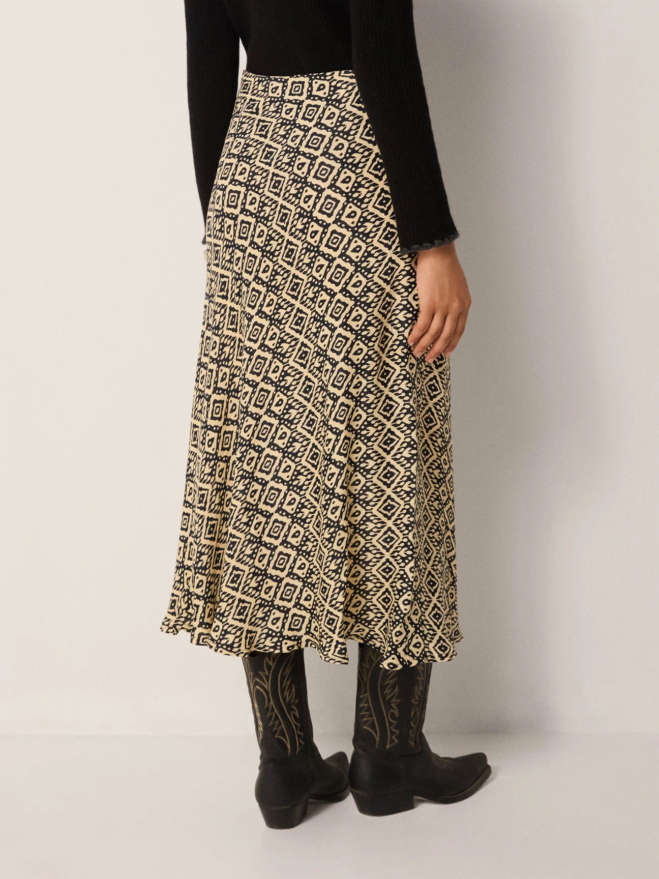 MAISON HOTEL IRENE SKIRT VANILLA ICE