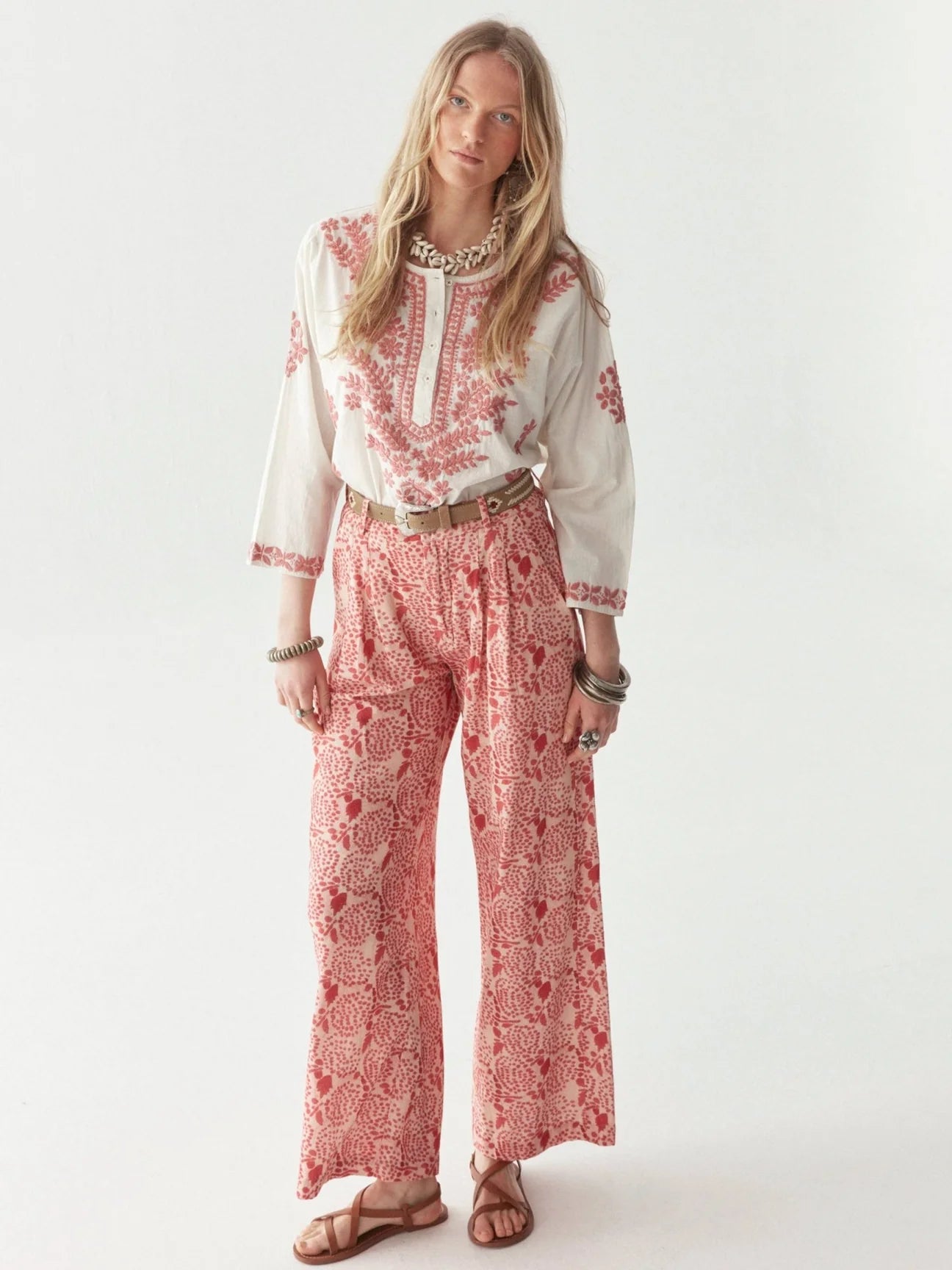 MAISON HOTEL SHYLA BLOUSE CHIKAN BLOSSOM