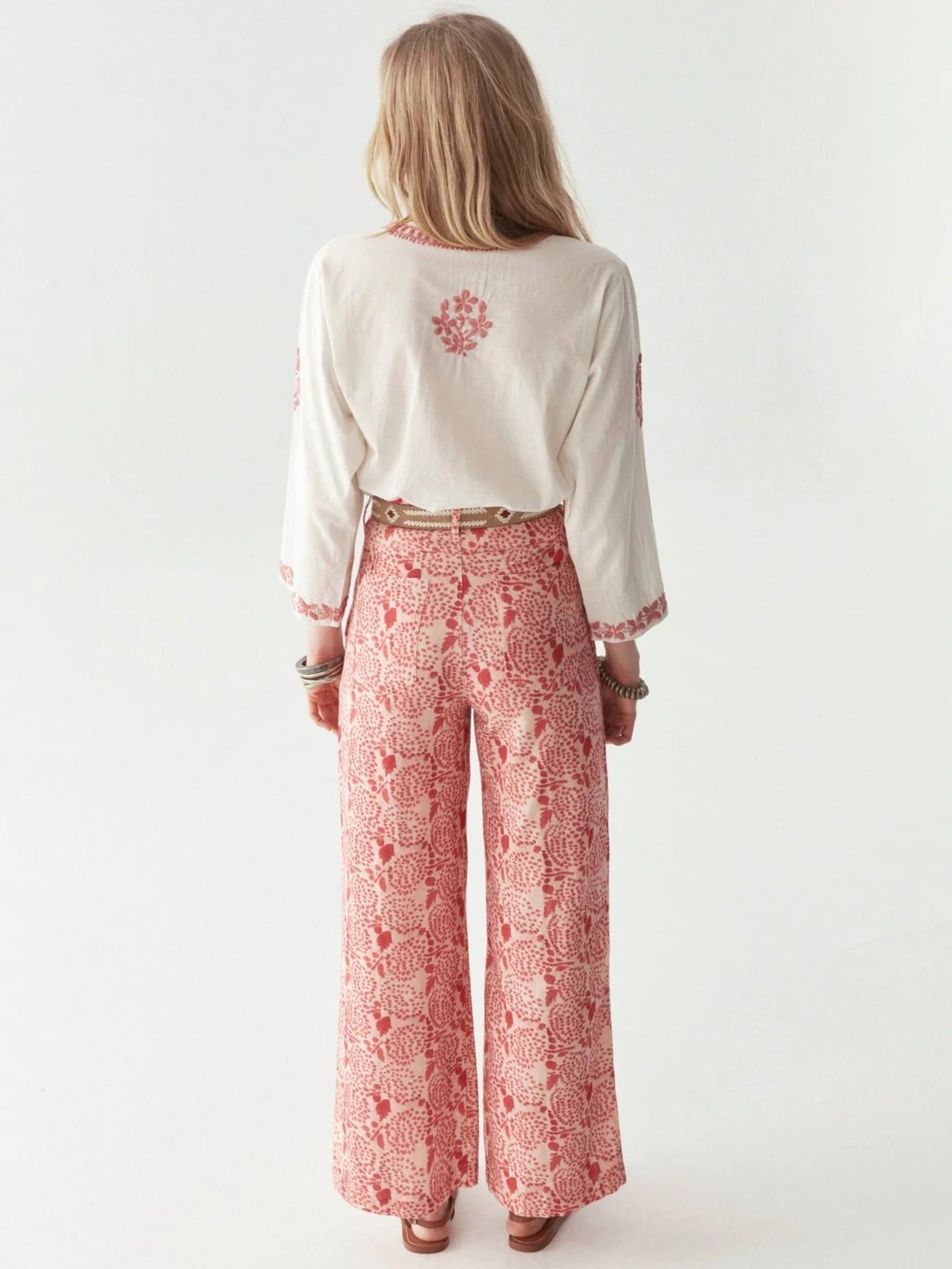 MAISON HOTEL SHYLA BLOUSE CHIKAN BLOSSOM