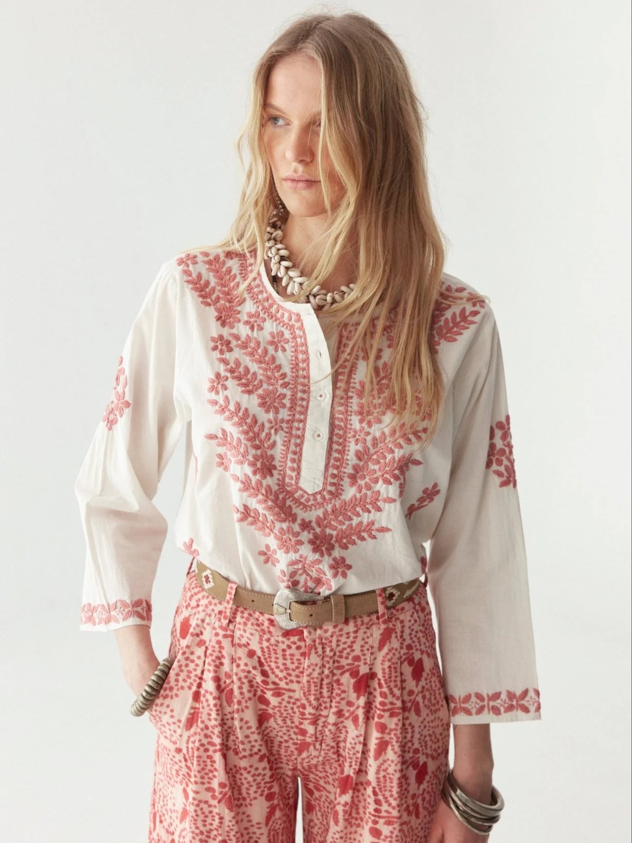 MAISON HOTEL SHYLA BLOUSE CHIKAN BLOSSOM