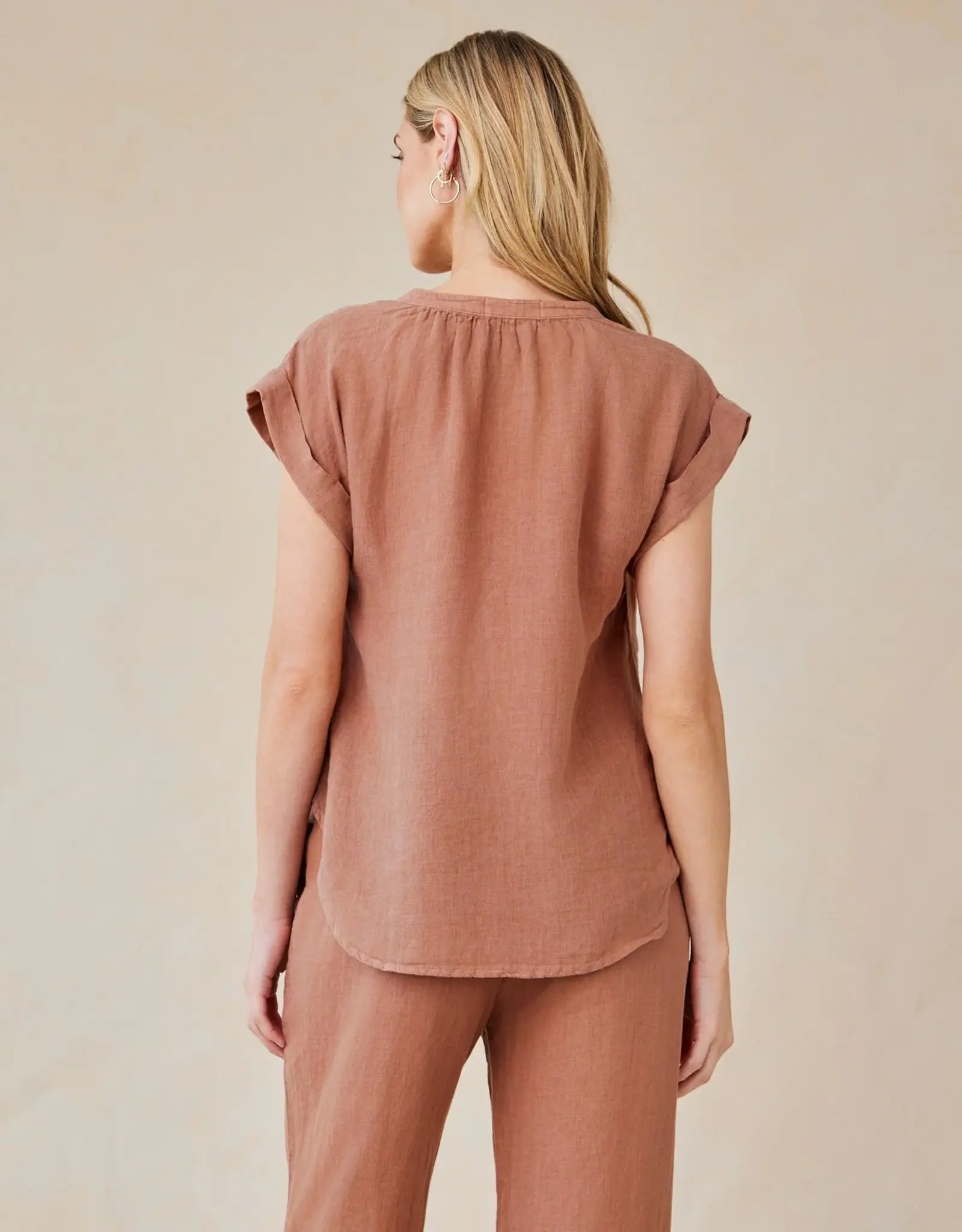 BELLA DAHL CAP SLEEVE TOP - TERRACOTTA