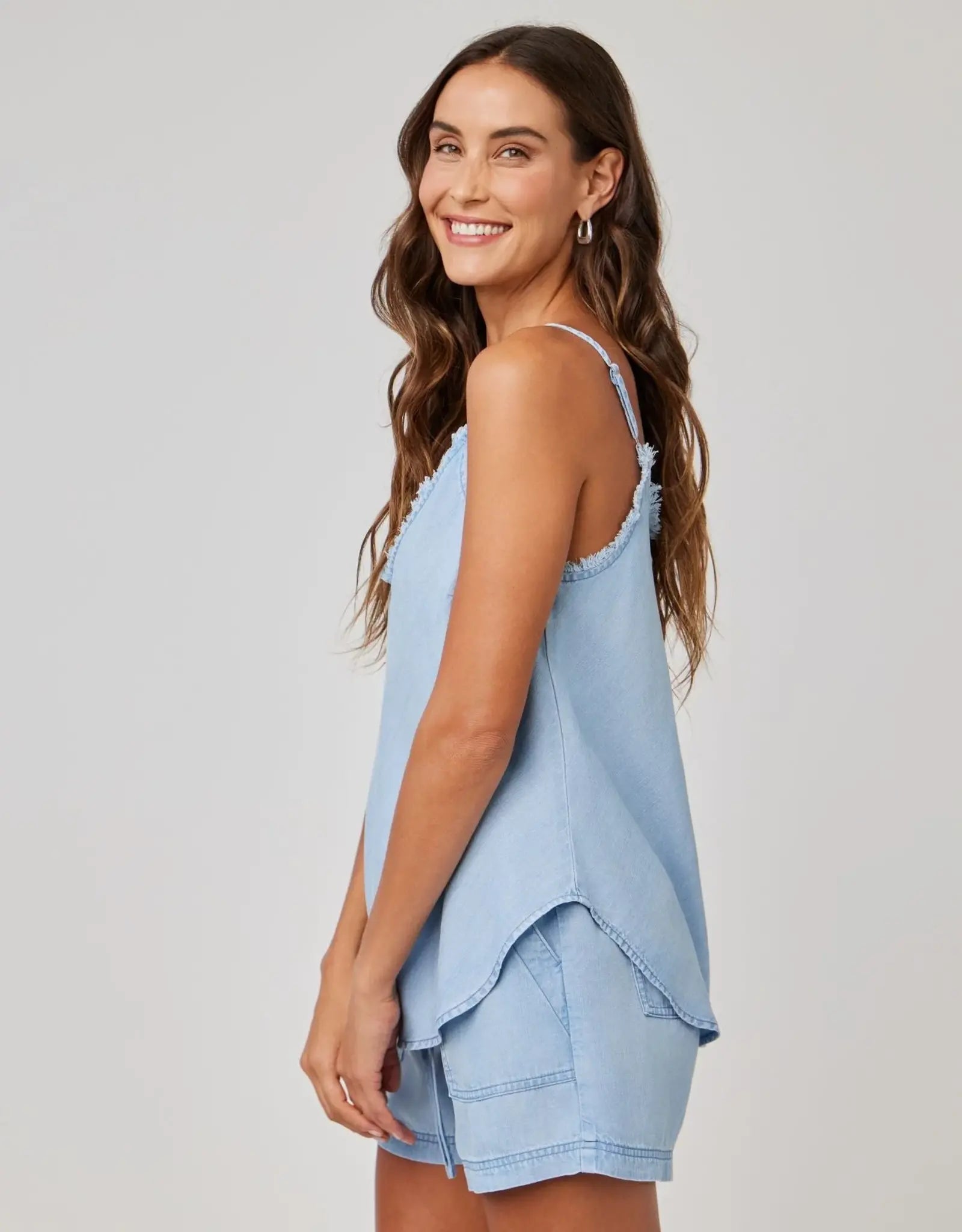 BELLA DAHL FRAYED CAMI - SPRAY WASH