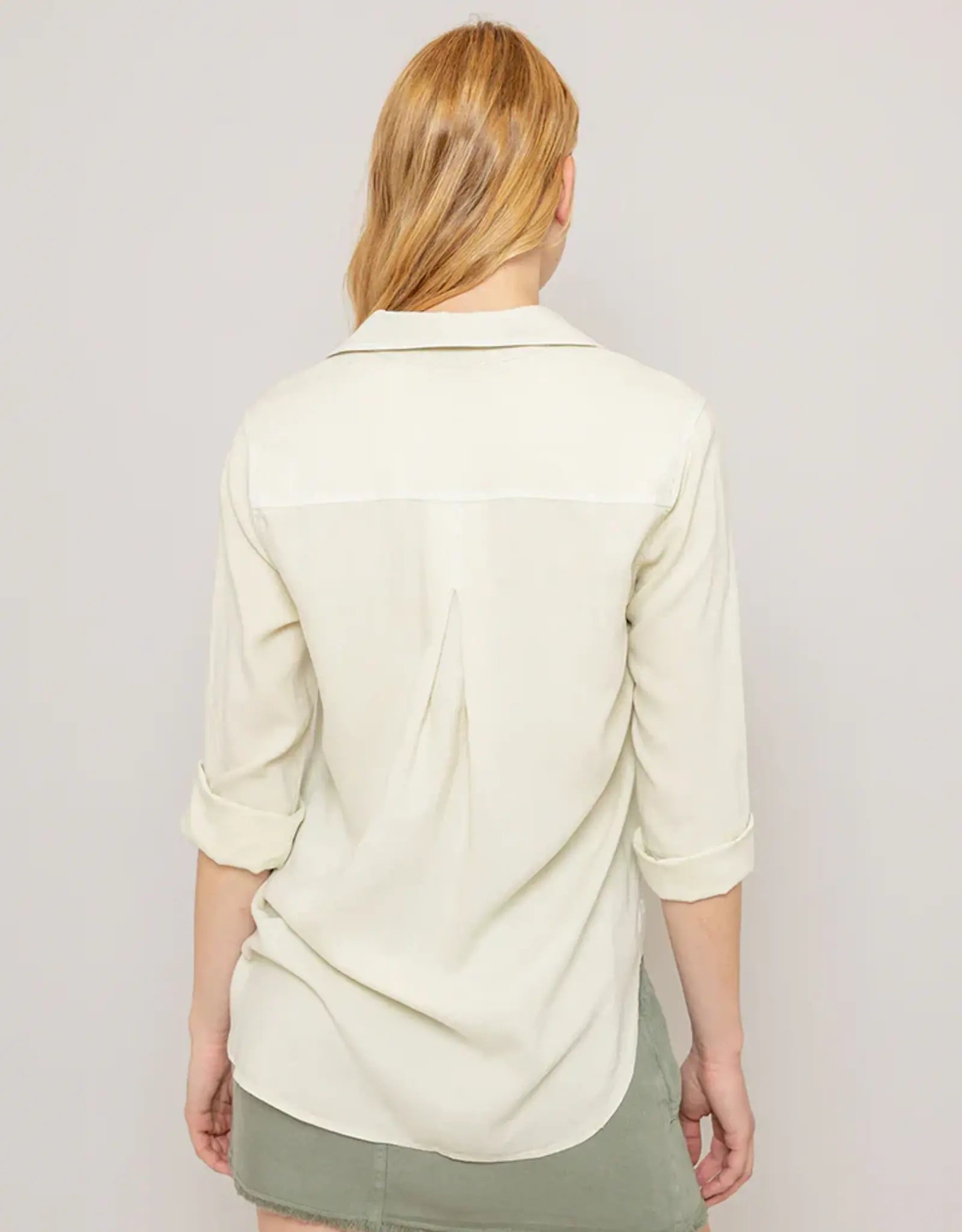 BELLA DAHL SHIRT TAIL BUTTON DOWN SHIRT - CLIFFSIDE