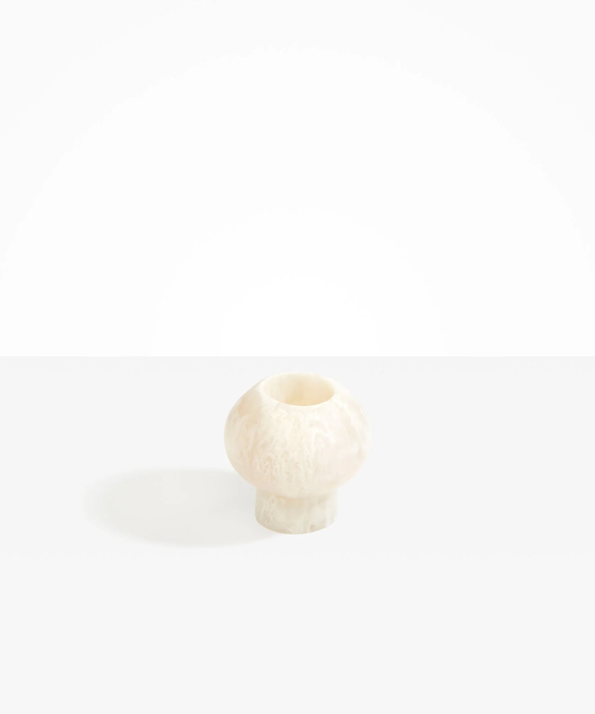 DINOSAUR DESIGNS CHALK SWIRL ROUND PEARL VASE