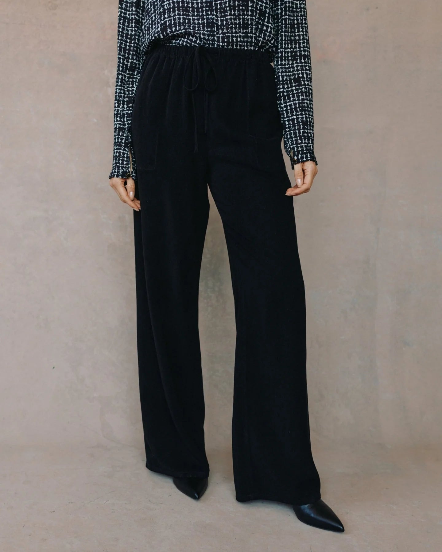 BELLA DAHL KYLIE WIDE LEG WITH DRAWSTRING - BLACK