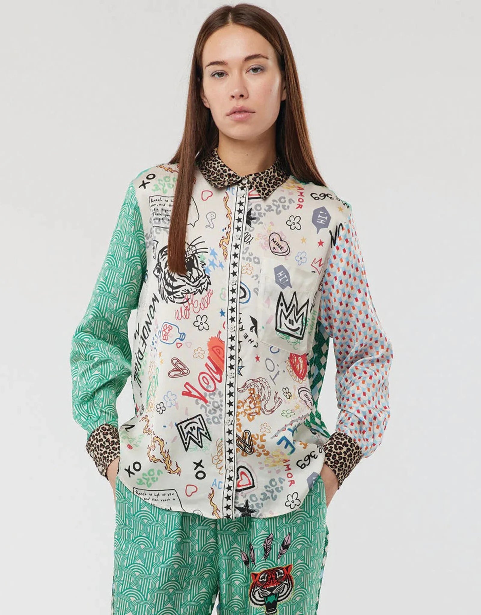 ME369 ISABEL MIXED PRINT GRAFFITI SHIRT