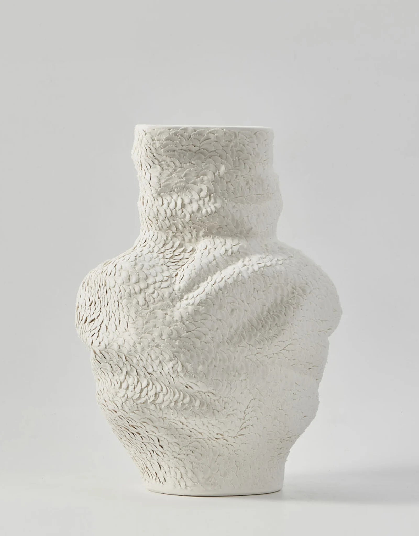 THE FOUNDRY ALYSIUM VASE MEDIUM - IVORY