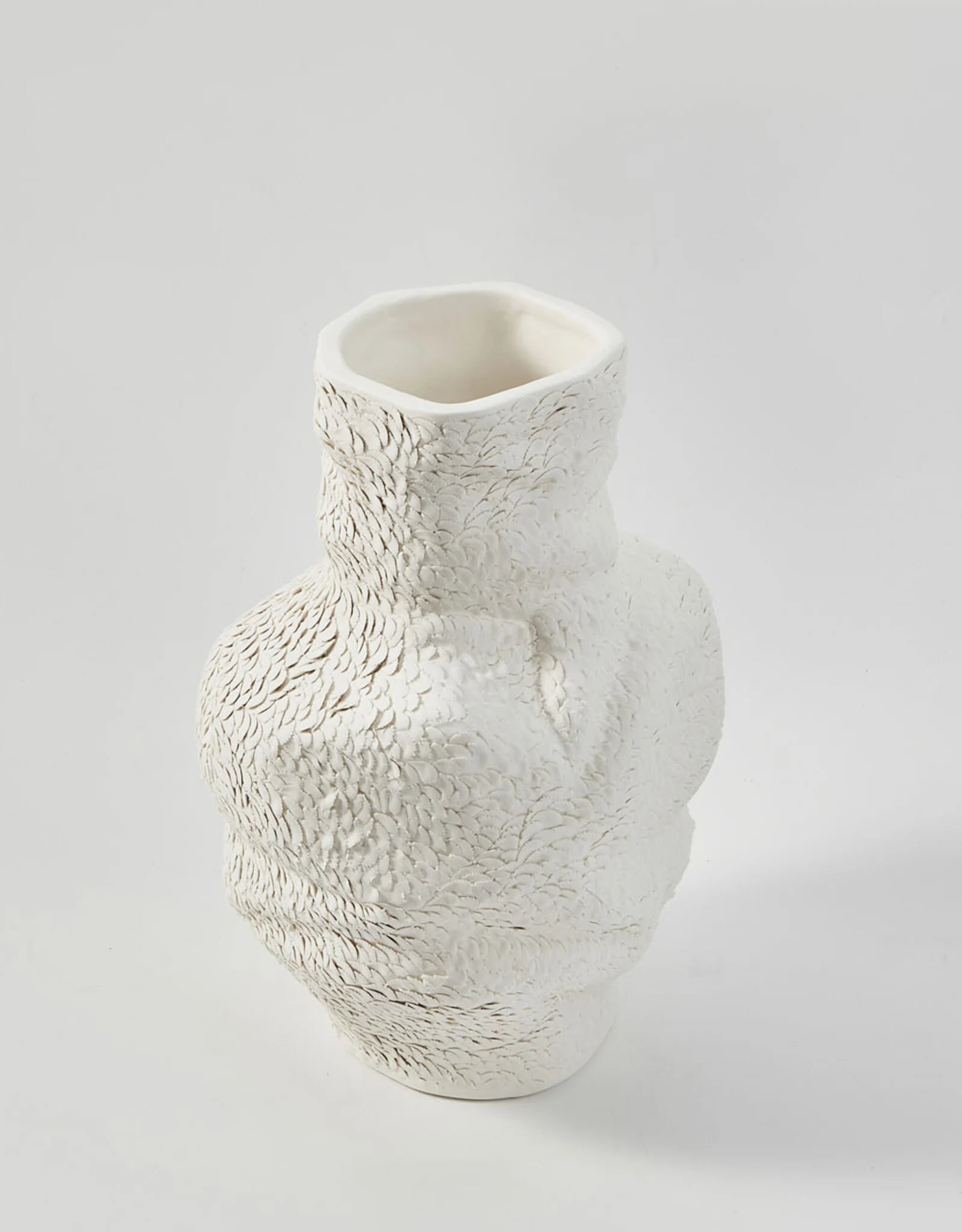 THE FOUNDRY ALYSIUM VASE MEDIUM - IVORY