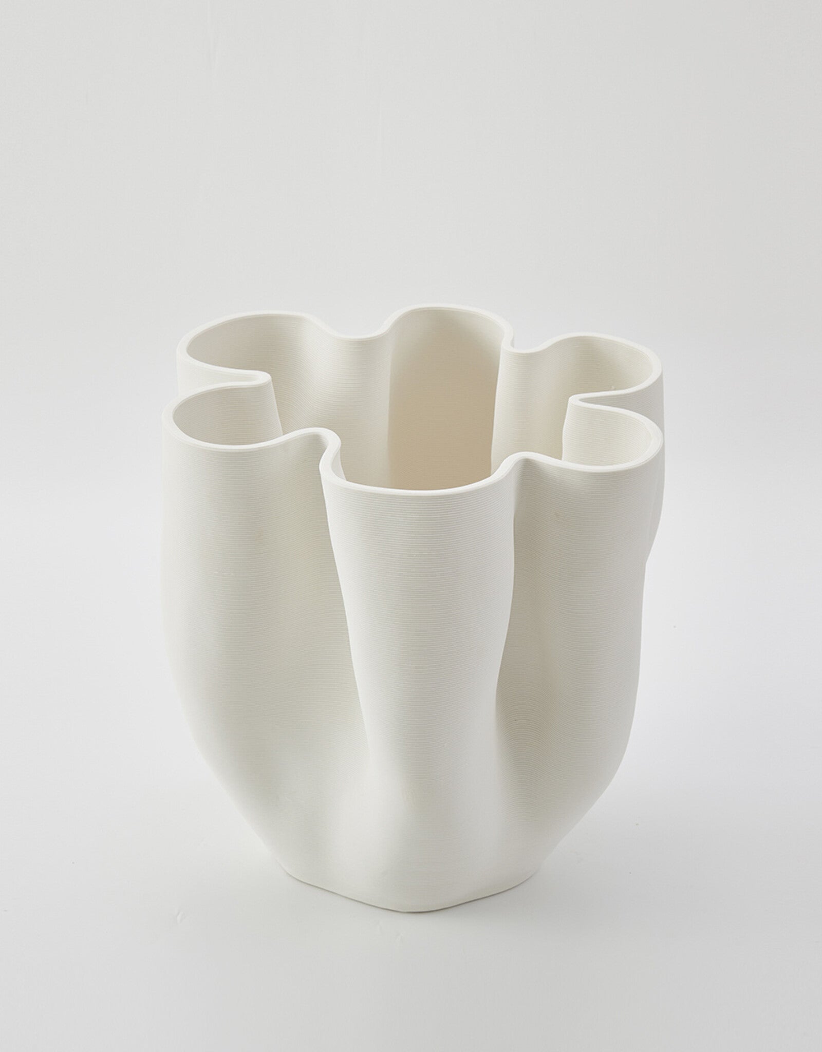 THE FOUNDRY BOHEME VASE MEDIUM IVORY