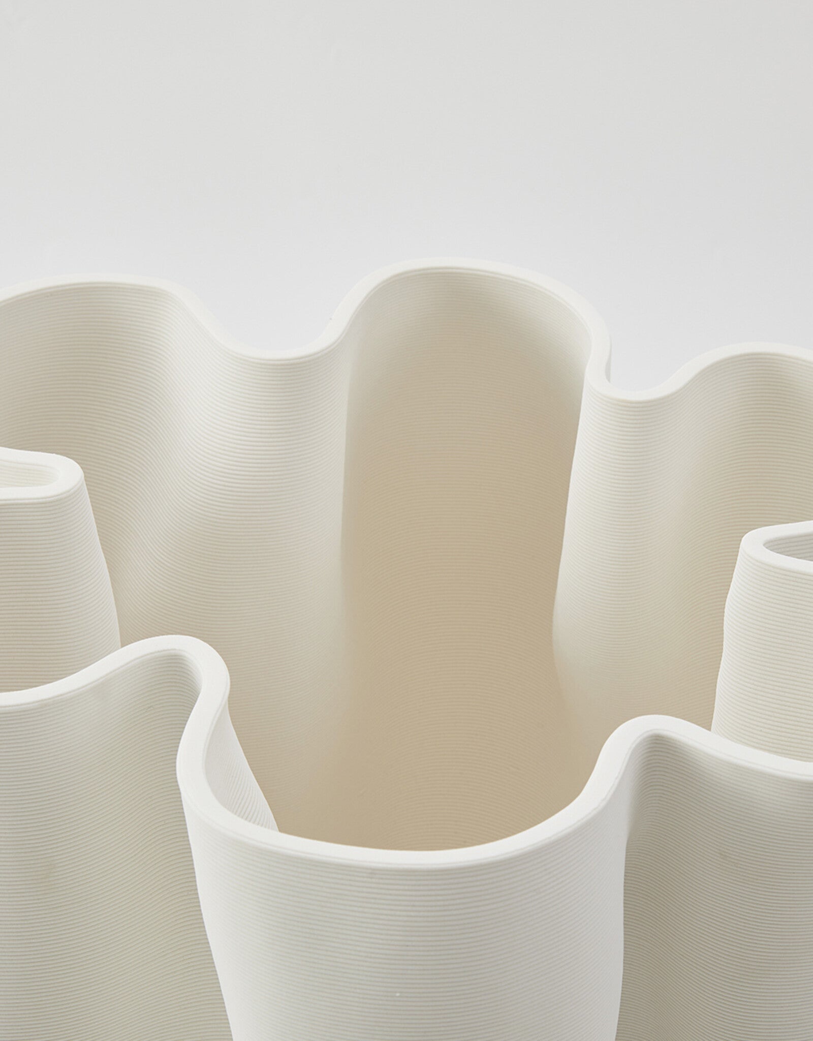 THE FOUNDRY BOHEME VASE MEDIUM IVORY