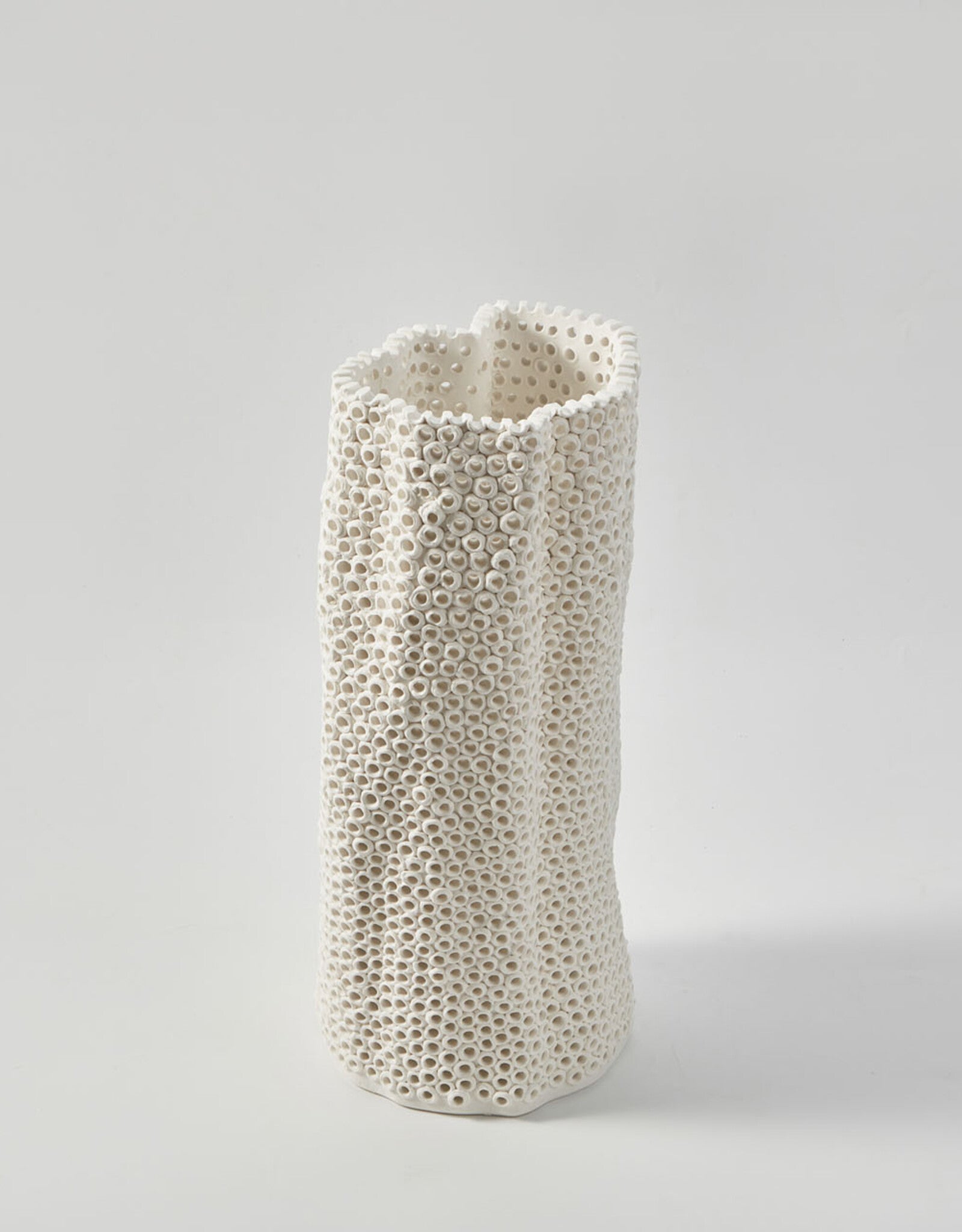 THE FOUNDRY CORALITE VASE MEDIUM IVORY