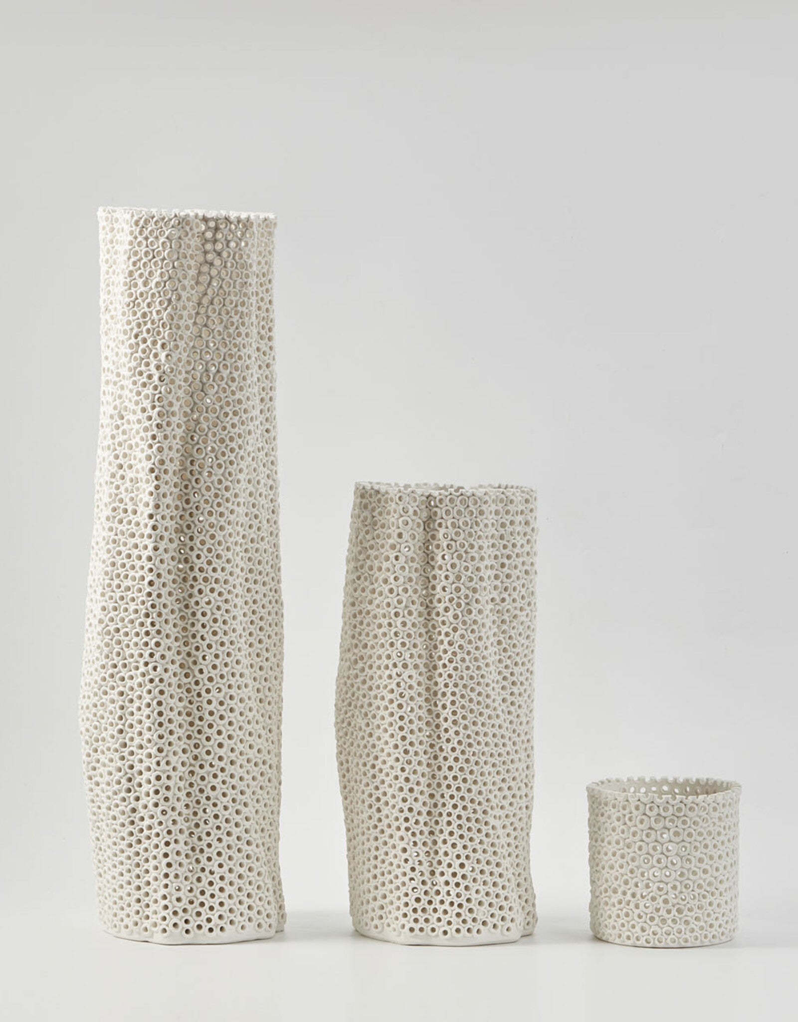 THE FOUNDRY CORALITE VASE MEDIUM IVORY