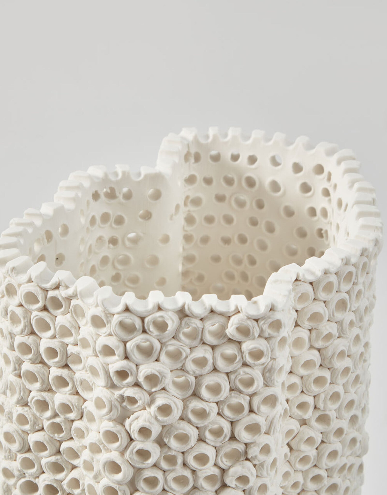 THE FOUNDRY CORALITE VASE MEDIUM IVORY