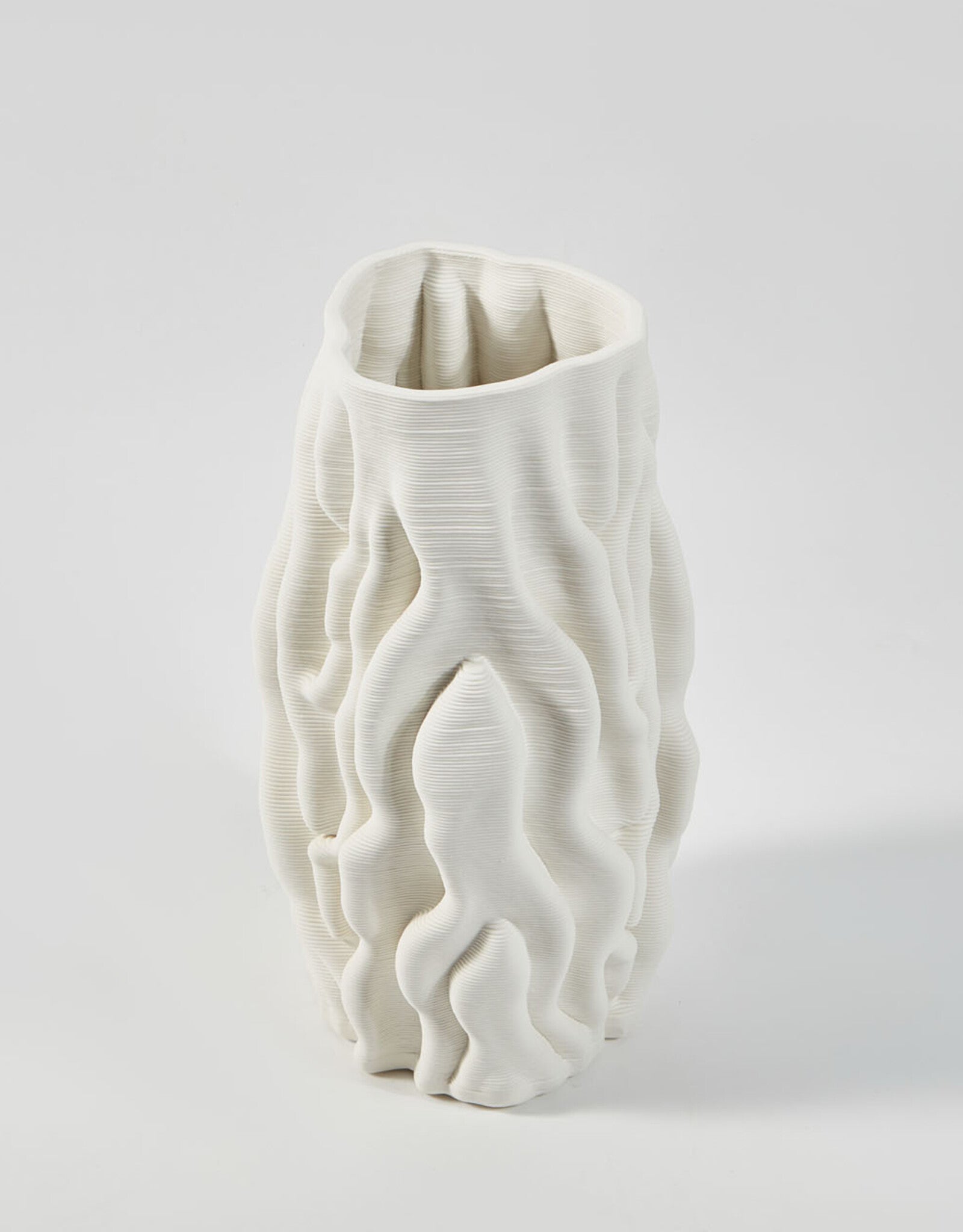 THE FOUNDRY KOMBU VASE MEDIUM IVORY