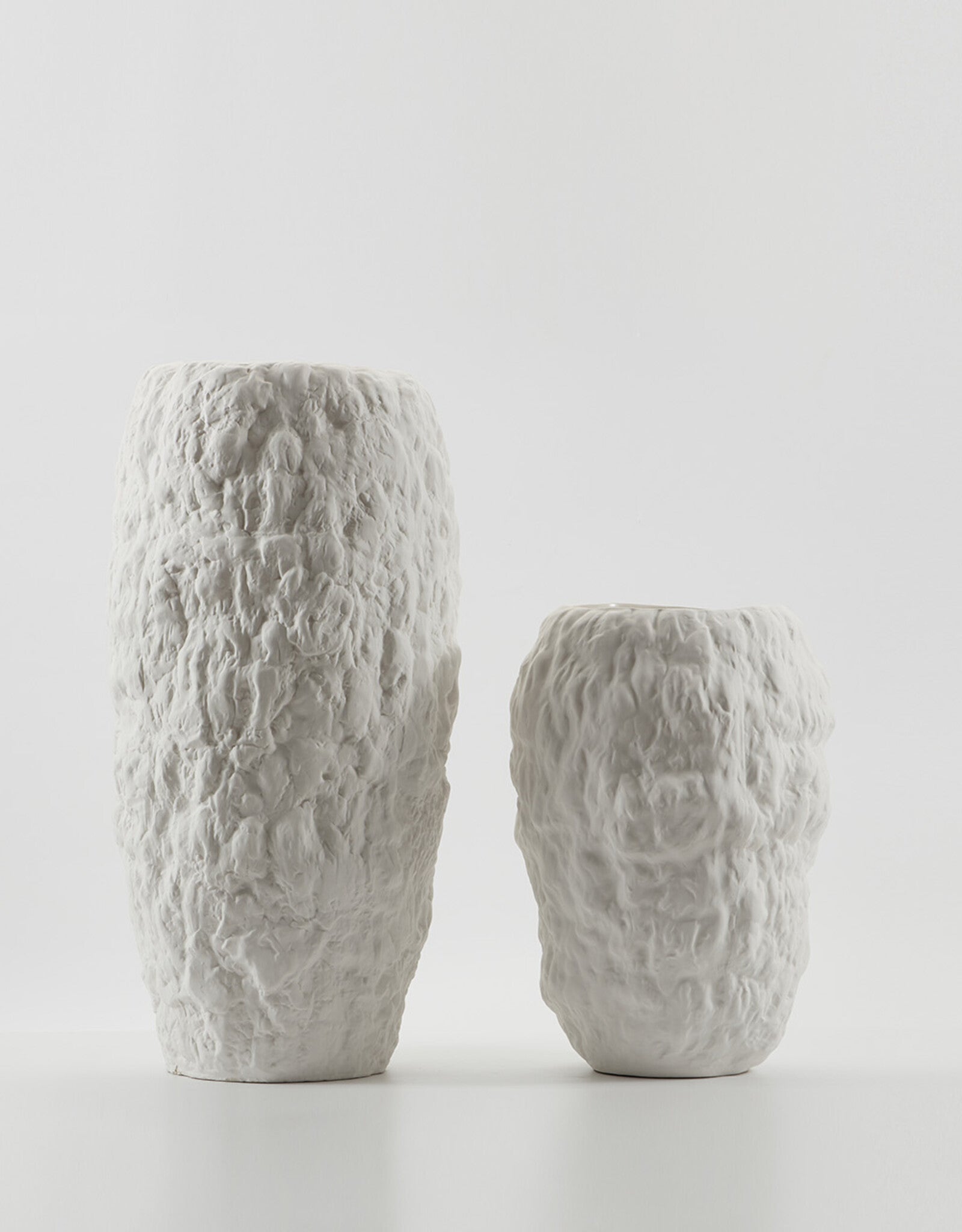 THE FOUNDRY MACHE VASE MEDIUM IVORY