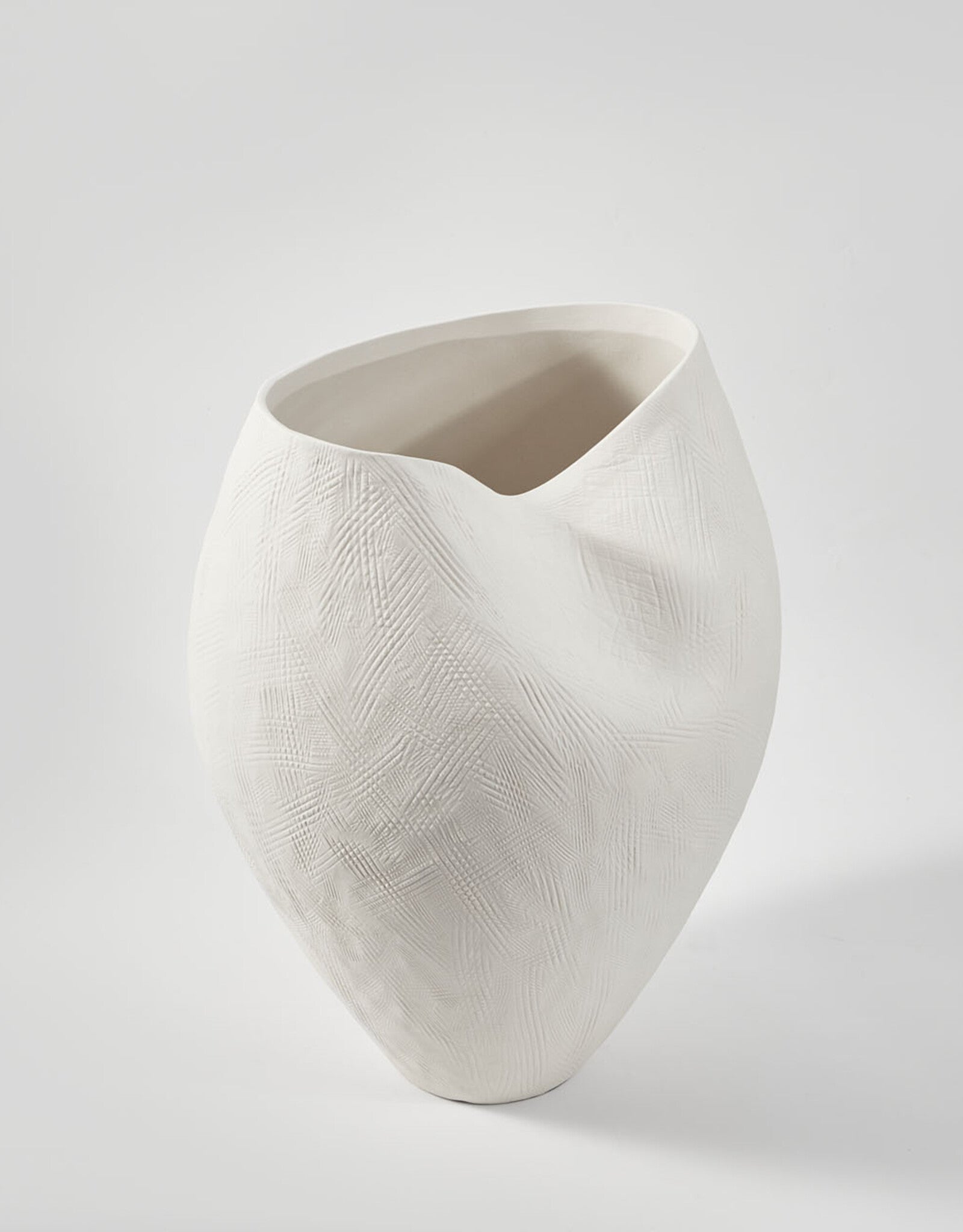 THE FOUNDRY MOULE VASE MEDIUM IVORY